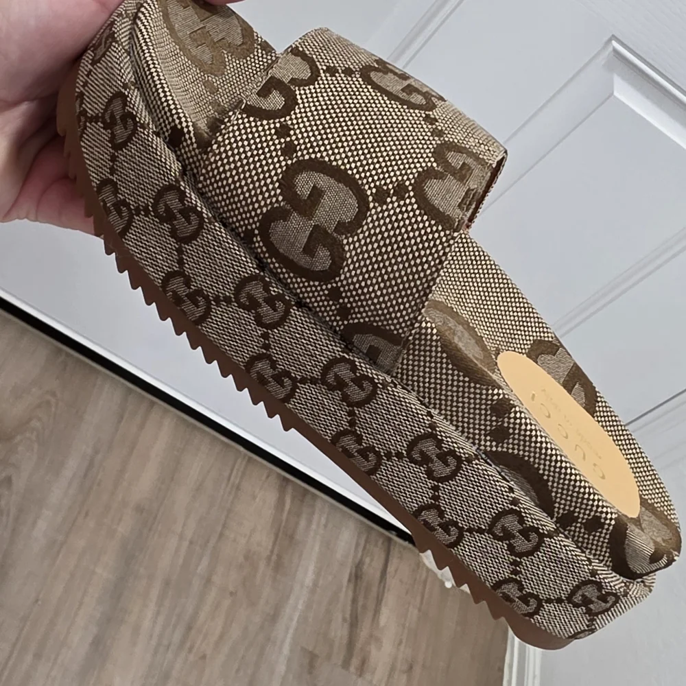 Gucci Brown Sandals (New) - Picture 9 of 11